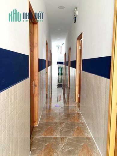 căn hộ dịch vụ,170m, đường lớn, xây dựng 8 tầng, trung tâm Quận 7, đường lớn, có vỉa hè đậu ô tô.