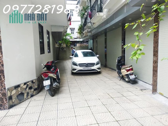 CẮT LỐ NHÀ PHÚ DIỄN GARA 5 NGỦ, CẠNH HỒ, GIÁ 6.19