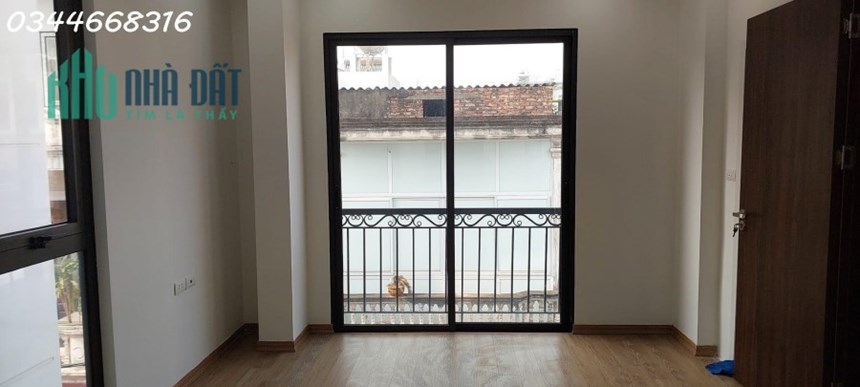 Bán nhà Ngọc Thụy, Long Biên, căn góc, gàn trường chợ, công viên, ngõ thông, 5 tầng ở ngay, nhỉnh 3