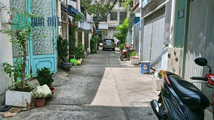 BÁN NHÀ HXH CÁCH CHỢ TÂN HƯƠNG 100M, TẶNG FULL NỘI THẤT, GIÁ NHỈNH 5TỶ