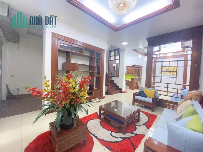 Lô góc Cực nét tại Mậu Lương Kiến Hưng, Đi Xala, Phùng Hưng, Thanh Hà, Văn Phú 2 phút.