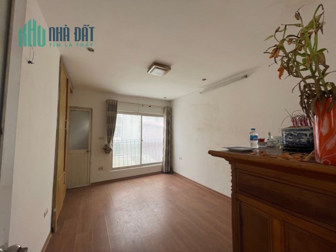 GẦN PHỐ CÓ SÂN, ĐẸP Ở LUÔN – Nhà 5 tầng Nam Ngư 15m MT3.3 nhỉnh 3 tỷ