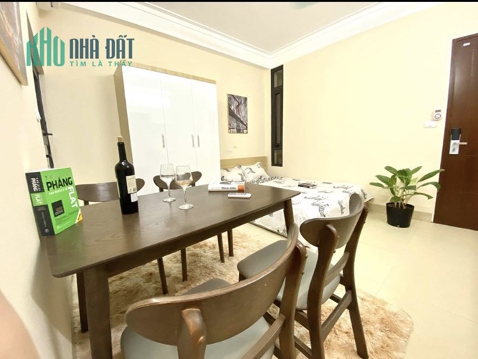 Cho Thuê Studio Nguyễn Ngọc Vũ, Cửa sổ to, Thang máy, giặt riêng, 4tr7