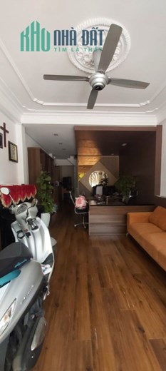 Cho thuê nguyên căn Nhà MT đường số 2 - Quận 7