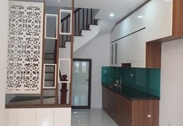 Nhà Lâm Du, Bồ Đề, Long Biên: 50m2, 5 tầng, 6.5 tỷ, gần Cầu Chương Dương & Mipec, có gara ô tô.