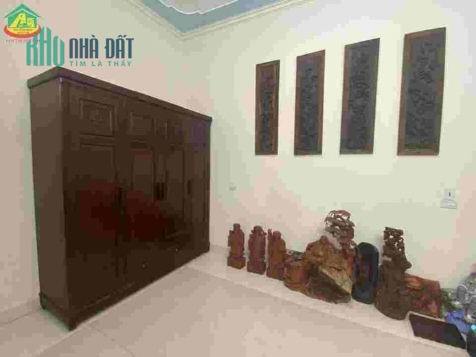 ** SIÊU PHẨM,CỰC HIẾM TẠI BỒ ĐỀ ***
 Bồ Đề DIỆN TÍCH  35 MV 5 TẦNG MÀ GIÁ CHỈ   3.45  TỶ BẠC