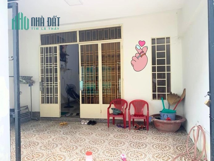 Bán Nhà Ngay Chợ Xuân Thới Thượng 90M2 Ngang 4.8M Chỉ 3.3 Tỷ