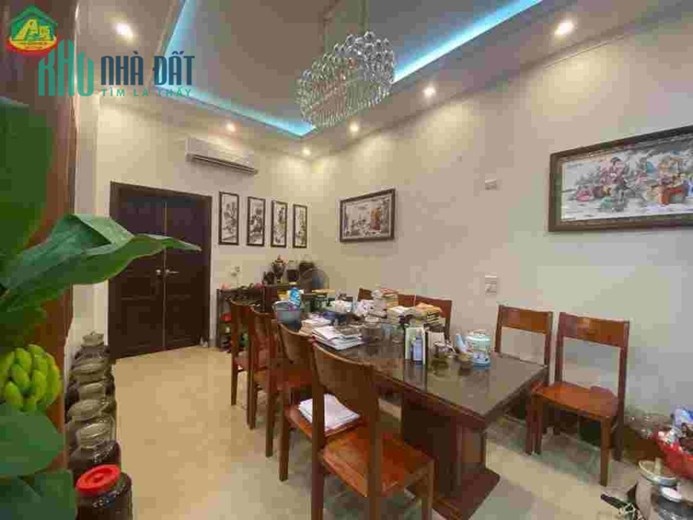 ###  Bồ Đề 34 MV  4 TẦNG  GIÁ CHỈ   3.8 TỶ$$$$
GỌI NGAY CHO E