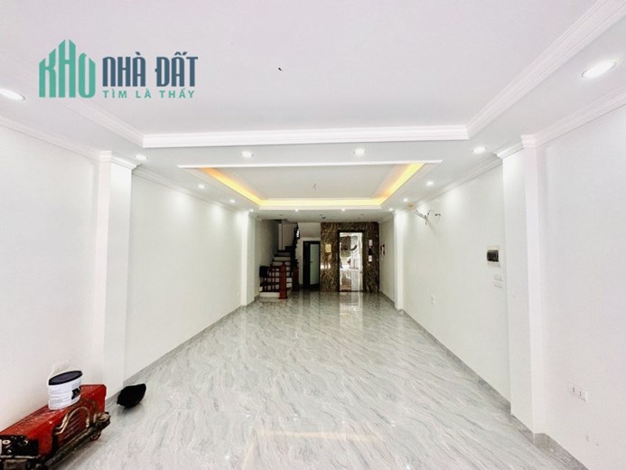 Bán nhà Thái Hà 50m2 x 5 tầng, gần oto, tặng nội thất, sổ riêng, 5.2 tỷ