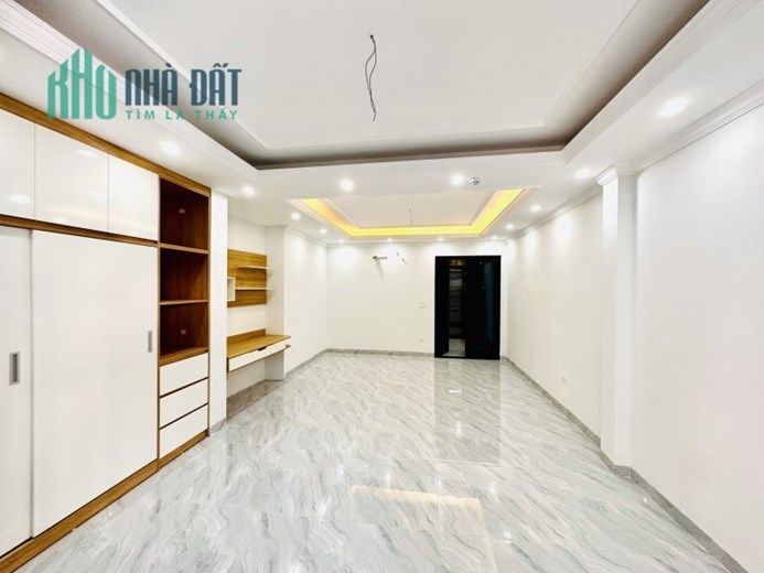 Bán nhà Thái Hà 50m2 x 5 tầng, gần oto, tặng nội thất, sổ riêng, 5.2 tỷ