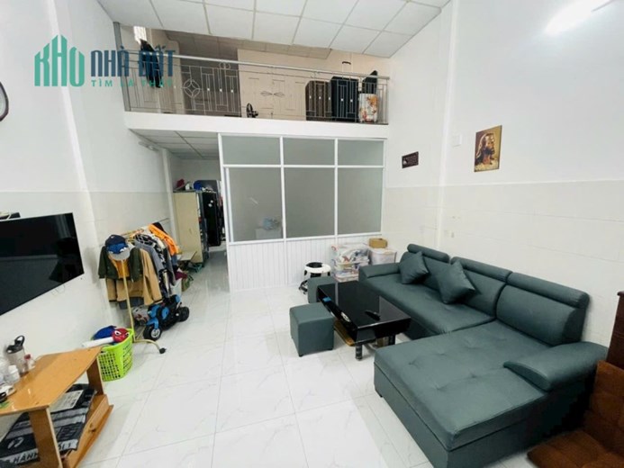 Bán nhà hẻm xe hơi đường Nguyễn Sĩ Sách p15 Tân Bình 4.4 x16 gần chợ Tân Trụ.