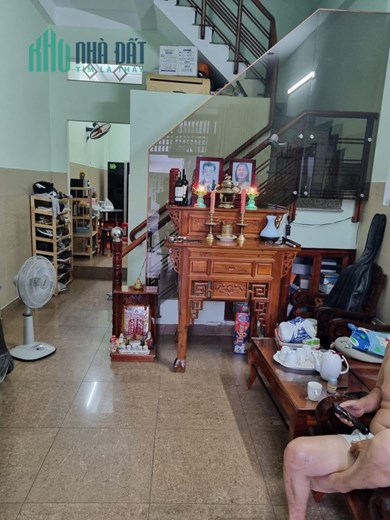 GIẢM CÒN 4.5 TỶ - 4x14M - NHÀ 3 TẦNG - PHƯỜNG TÂN QUÝ - 3 PN - HẺM 4M