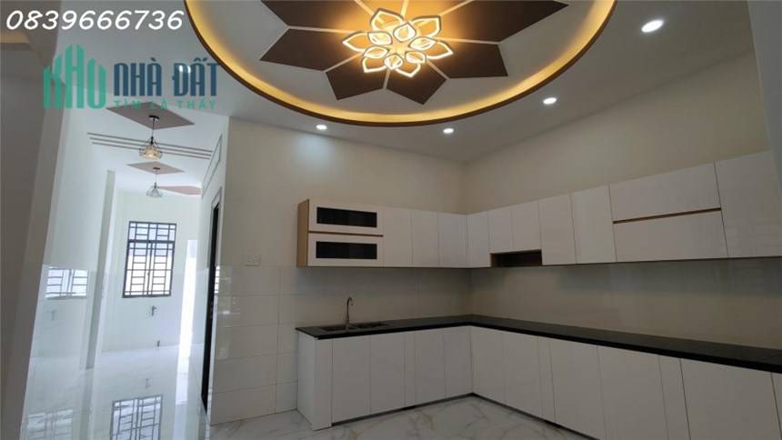 Bán Nhà Lầu 3 Phòng Ngủ Gần Trường và Tp Tây Ninh: Giá 1 Tỷ 950 Triệu!