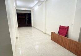Chính chủ cho thuê tầng 1 - 70m2 nhà mặt phố ĐÊ LA THÀNH LỚN, , Phường Ô Chợ Dừa, Đống Đa, Hà Nội
