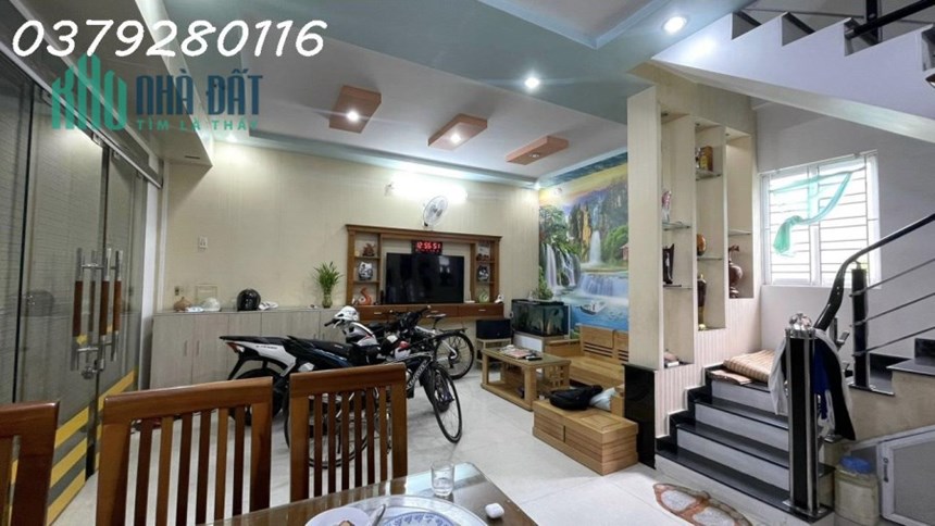 CHÍNH CHỦ GỬI BÁN NHÀ LIỀN KỀ 3,5 TẦNG TẠI ĐƯỜNG VŨ TRỌNG KHÁNH, PHƯỜNG ĐẰNG GIANG, QUẬN NGÔ QUYỀN,