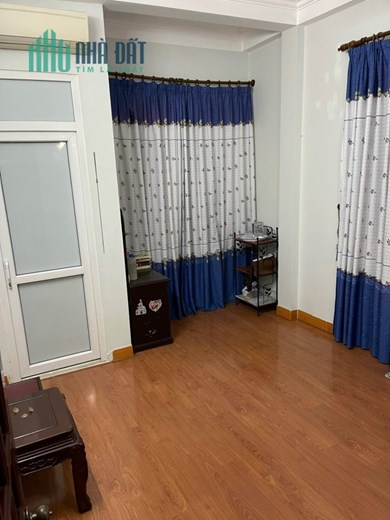 Bán gấp nhà Phố Vũ Thạnh - Hào Nam giá 3,2 tỷ, 35mx4 tầng, ở được luôn.