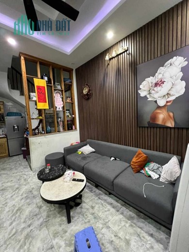 Nhỉnh 2 tỷ có ngay nhà đẹp Đống Đa Ngô Sĩ Liên 30m 4 tầng. Tiện ích nhiều. Sổ đỏ đẹp.