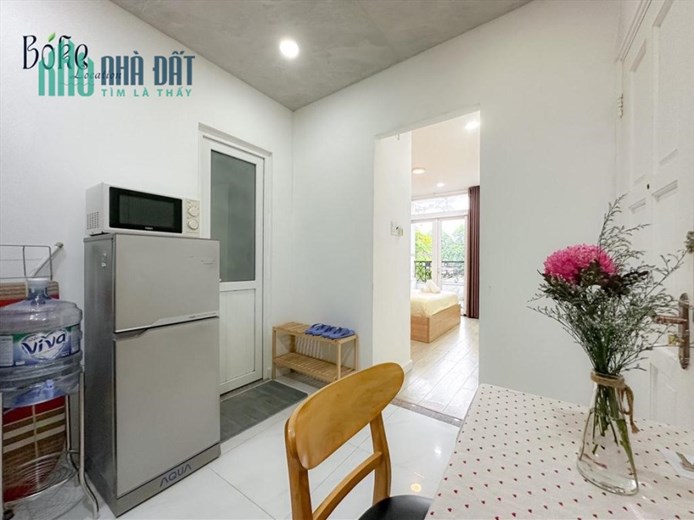 ***Cho thuê CHDV Mặt tiền đường Hoàng Sa Q.1 có dọn phòng
