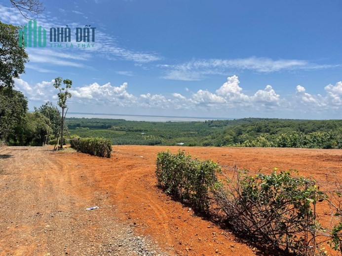Mình chính chủ cần bán 1 lô như hình trên view hồ Trị An giá 900tr