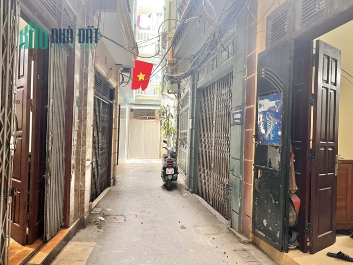 Bán nhà Đỗ Đức Dục, Mễ Trì 36m2, 3 tầng ngõ nông thoáng chỉ 3.8 tỷ