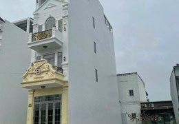NHÀ ĐẸP MỚI XÂY  1 TRỆT 4 LÂU THANG MÁY TẠI NINH KIỀU, 72M2 SHR 8.1 TỶ. LH:0966334433