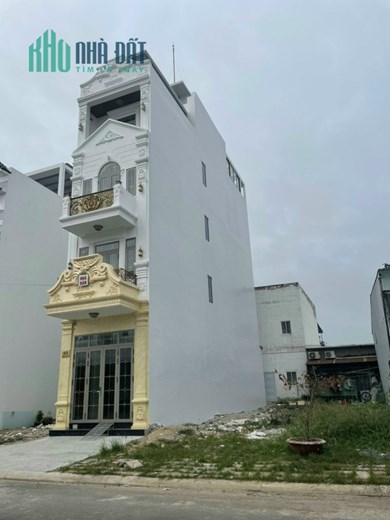 NHÀ ĐẸP MỚI XÂY  1 TRỆT 4 LÂU THANG MÁY TẠI NINH KIỀU, 72M2 SHR 8.1 TỶ. LH:0966334433