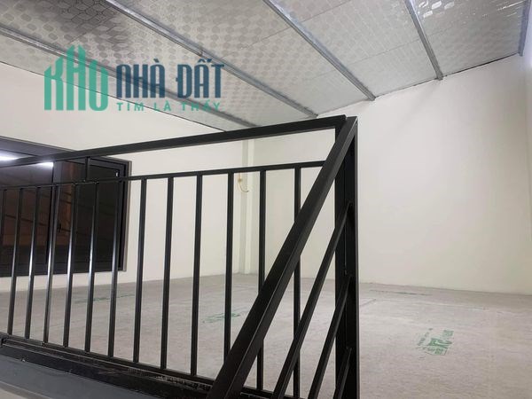 Chính chủ cho thuê nhà cấp 4, sàn 40m2, gác lửng 20m2 tại Thượng Thanh, Long Biên