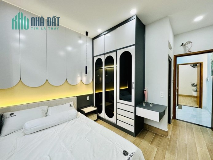 QUẬN 10 HÒA HƯNG - 10M RA ĐƯỜNG 14M , 54M2, 4PN, BAN CÔNG THÔNG THOÁNG - HẺM AN NINH - GIÁ YÊU