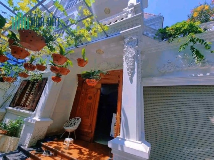 Bán biệt thự Trần Bình Cầu Giấy 150m2 giá 34 tỷ lô góc , 2 thoáng , thang máy , vỉa hè