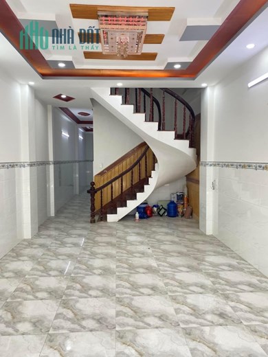 Bán Căn Nhà Mặt Tiền, 72m2, ĐƯờng Trước Nhà 8m, Bình Hưng Hoà A , Bình Tân