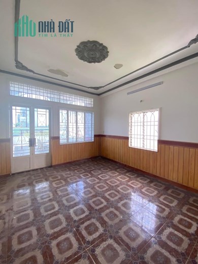 Bán Căn Nhà Mặt Tiền, 72m2, ĐƯờng Trước Nhà 8m, Bình Hưng Hoà A , Bình Tân
