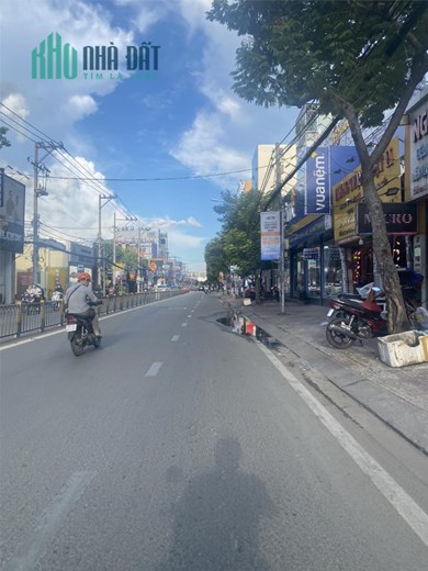 BÁN GẤP NHÀ 4 TẦNG ĐƯỜNG NGUYỄN THỊ THẬP, RỘNG GẦN 5M BỀ THẾ CHỈ 7 TỶ