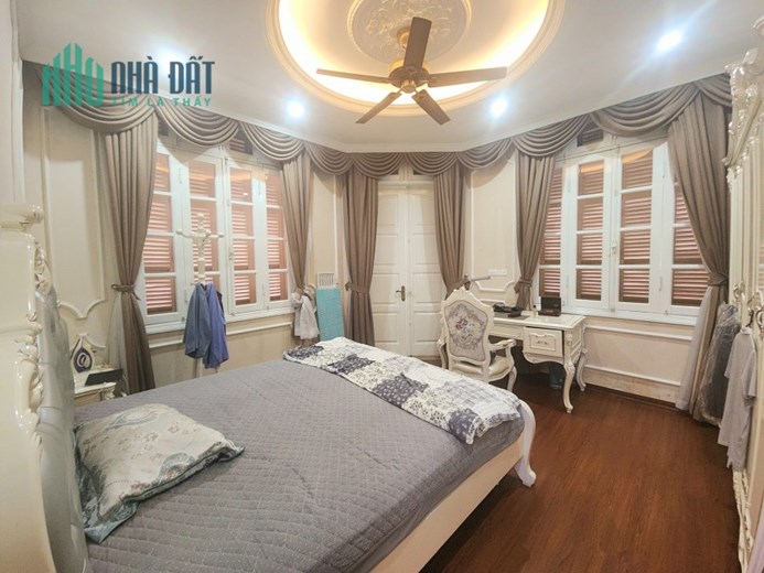 BÁN BIỆT THỰ CÁT LINH, Ô TÔ TRÁNH, 3 THOÁNG, 102M2 4T MT8M, GIÁ 14.5 TỶ