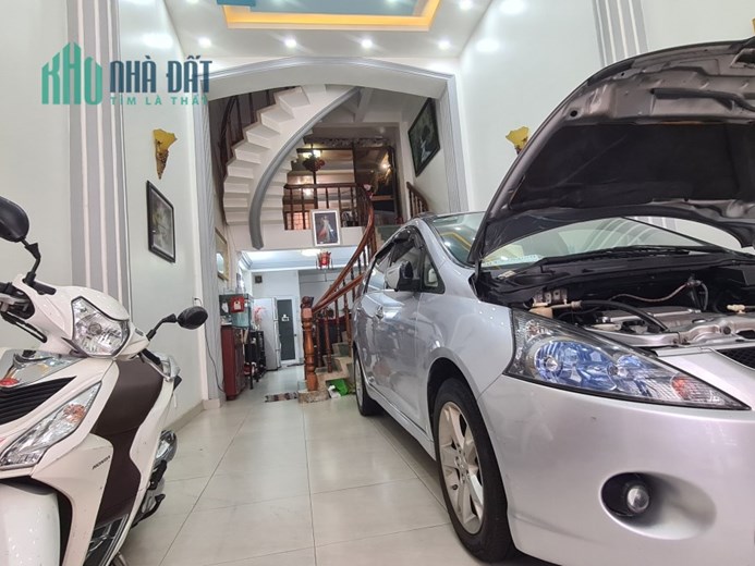 Ngộp bank, bán gấp nhà HXH Thành Thái, Quận 10, 70m2, 3 tầng, chỉ 11 tỷ 300