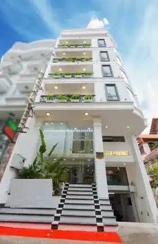 Tôi, là chủ nhà, muốn bán khách sạn đang hoạt động, tọa lạc tại địa chỉ 483 Mặt Tiền đường Âu Cơ,