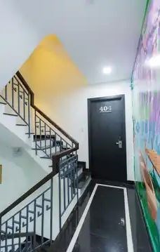 Tôi, là chủ nhà, muốn bán khách sạn đang hoạt động, tọa lạc tại địa chỉ 483 Mặt Tiền đường Âu Cơ,