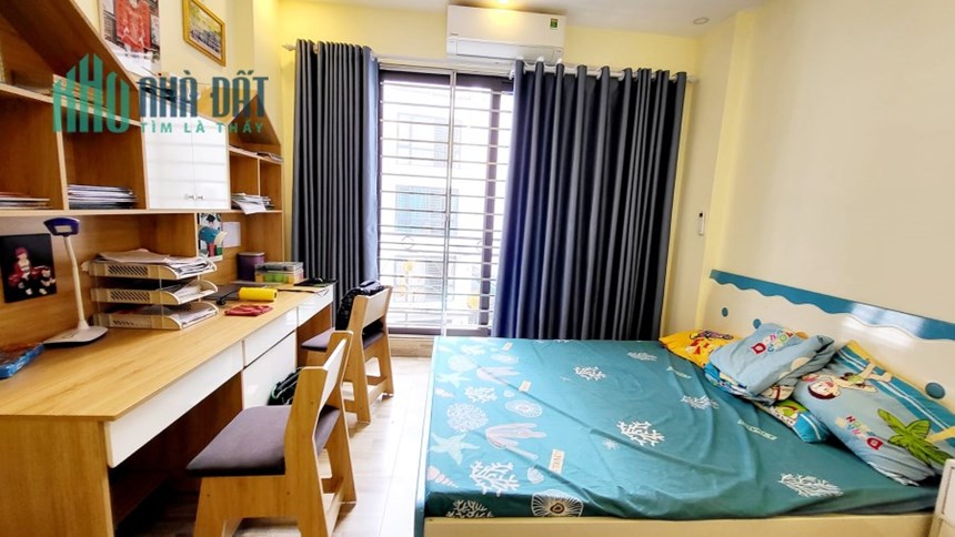Bán nhà phố Tôn Đức Thắng, ngõ nông, rộng, 3 thoáng, nhà đẹp, 37m 3PN, 3 tỷ 8