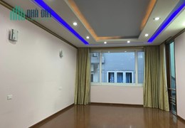 Cho thuê nhà, VP, KD online, 70m2, 5T, 6P, 25tr, Lạc Long Quân.