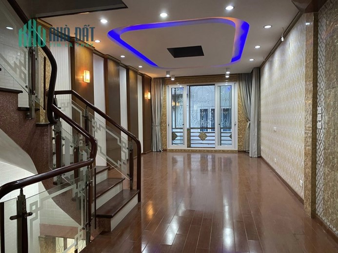 Cho thuê nhà, VP, KD online, 70m2, 5T, 6P, 25tr, Lạc Long Quân.