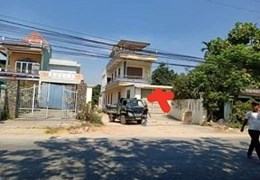 BÁN NHÀ NGUYÊN CĂN 2 tầng rưỡi. - Phố Vĩnh Điện - Thị Xã Điện Bàn - Quảng Nam
