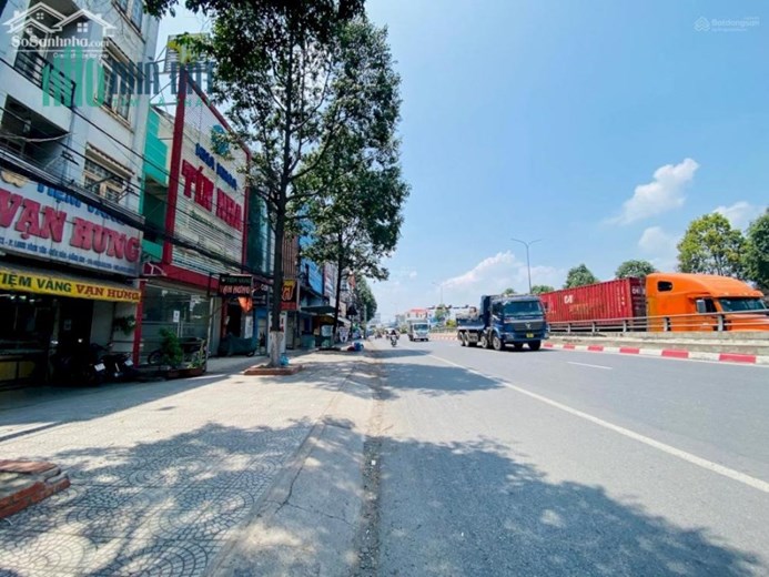 Bán Gấp Đất Mặt Tiền Quốc Lộ 51. Xã Long Phước.H .Long Thành. Ngang 30x80m.Giá Chỉ 22 TỶ