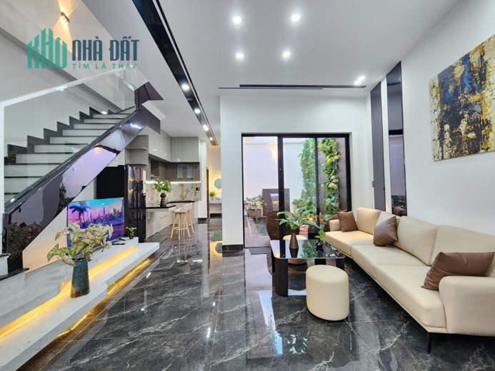 🔴💥Bán Nhà 3 Tầng 3 Mê Thiết Kế Như Villa Nằm Giữa Lòng Đà Nẵng
