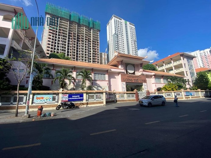 Bán Nhà HXH Nguyễn Khắc Nhu .P.Cô Giang , Q1