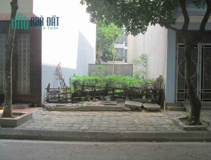 Tôi bán Gấp đất TĐC Quỳnh Đô gần chợ Quỳnh Đô, MT 5m, 40m2 chỉ 3.333 tỷ. LH 0989.62.6116