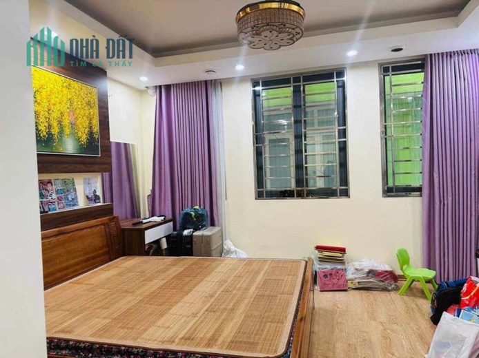 Bán nhà Phương Mai Đống Đa 57m 4T MT6m. Oto Kinh Doanh, ngõ nông, tiện ích nhiều. 7.5 tỷ