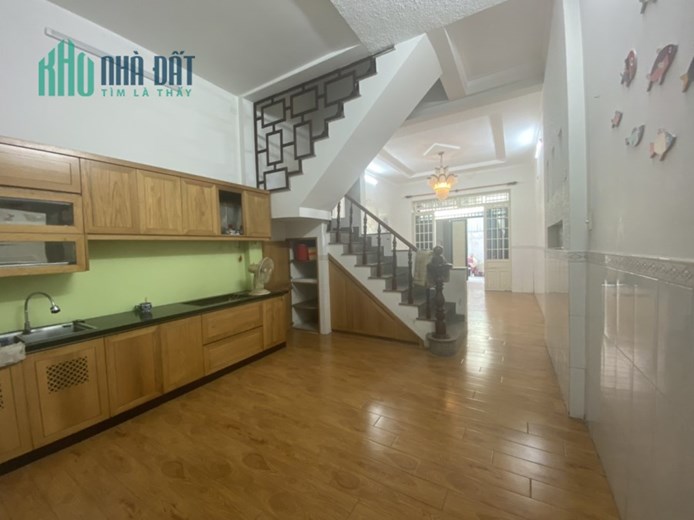 Bán nhà hẻm xe hơi sổ hồng riêng 50m2 Metro Quận 12