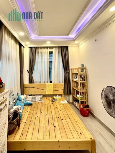 Nhà cực hiếm - Rẻ - 6 tỷ - Q.5 - Mới - Hxh - Lô góc - 47m2.