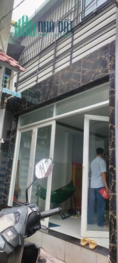 1 TY 880 CÓ NHÀ 1 LẦU . SỔ RIÊNG 40m HẺM 1697 LÊ VĂN LƯƠNG NHƠN ĐỨC.NHÀ BÈ (1697)