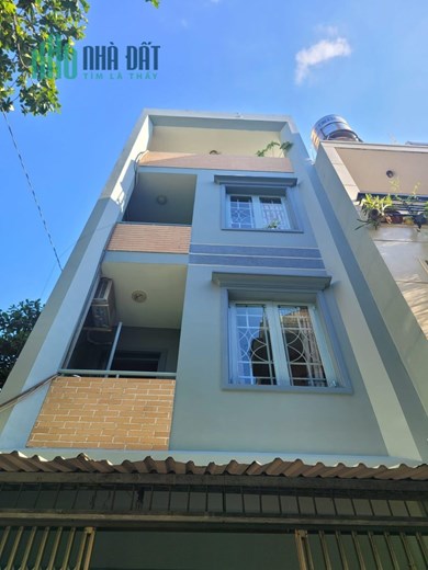 HẺM TẢI THÔNG - NGANG GẦN 5M - 4 TẦNG NHÀ ĐẸP Ở NGAY - SÁT BÊN QUẬN 1.