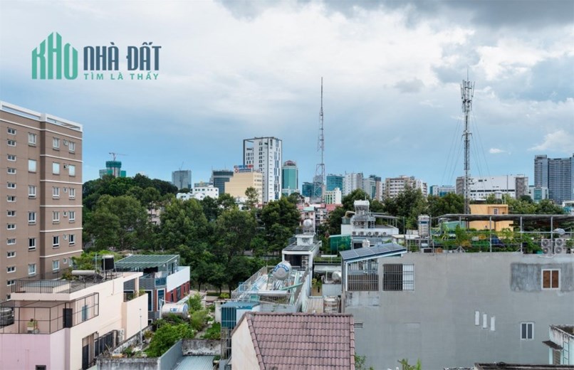 HẺM TẢI THÔNG - NGANG GẦN 5M - 4 TẦNG NHÀ ĐẸP Ở NGAY - SÁT BÊN QUẬN 1.